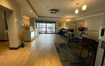 Photo 3 - Comfort Inn & Suites Miami - Route 66