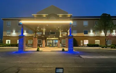Comfort Inn & Suites Miami - Route 66