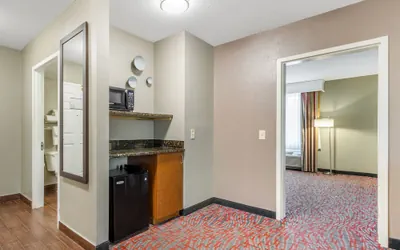 Photo 3 - Comfort Inn & Suites North Charleston - Northwoods