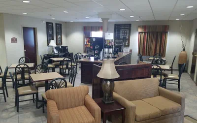 Photo 4 - HomeTown Hotel Bryant
