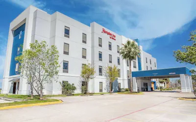 Photo 2 - Hampton Inn Baton Rouge - Denham Springs