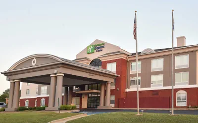 Photo 2 - Holiday Inn Express Selma by IHG