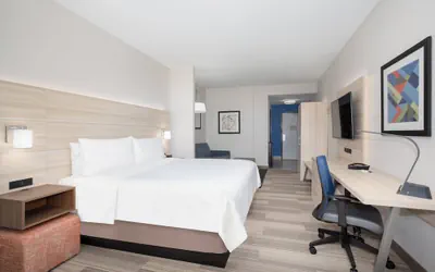 Photo 5 - Holiday Inn Express & Suites Phoenix - Glendale Sports Dist by IHG