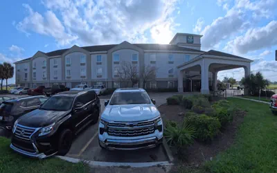 Photo 2 - Quality Inn & Suites Houma