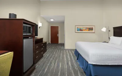 Photo 5 - Hampton Inn Syracuse Clay
