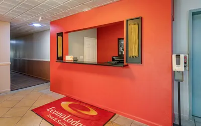 Photo 4 - Econo Lodge Inn & Suites Granite City - St. Louis