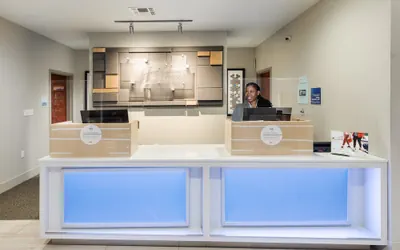 Photo 2 - Holiday Inn Express & Suites West by IHG