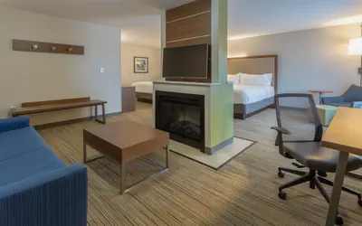 Photo 4 - Holiday Inn Express Indianapolis - Southeast by IHG