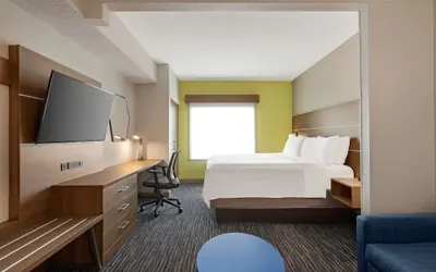 Photo 5 - Holiday Inn Express & Suites Pembroke Pines-Sheridan St by IHG