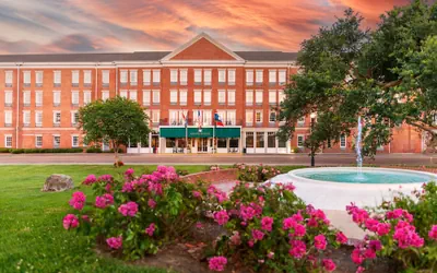 Photo 2 - Natchez Grand Hotel