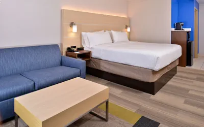 Photo 3 - Holiday Inn Express & Suites Cincinnati - Mason by IHG