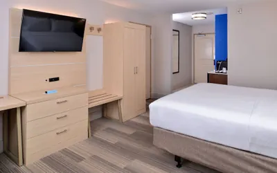 Photo 4 - Holiday Inn Express & Suites Cincinnati - Mason by IHG