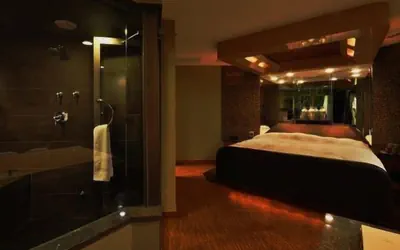 Photo 5 - The Champagne Lodge & Luxury Suites