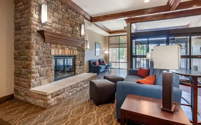 Photo 4 - Comfort Suites Oshkosh West