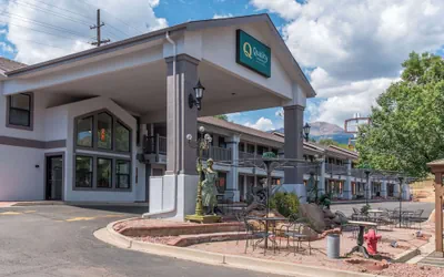 Quality Inn & Suites Manitou Springs at Pikes Peak / Garden of the Gods