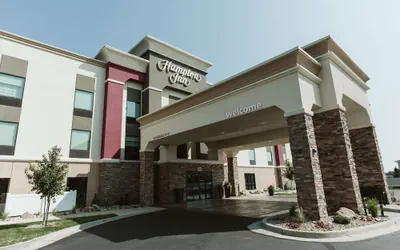 Photo 2 - Hampton Inn Bismarck