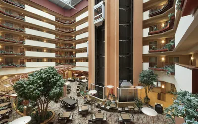 Photo 4 - Embassy Suites Omaha-La Vista/Hotel & Conference Center