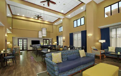 Photo 5 - Hampton Inn & Suites Murray