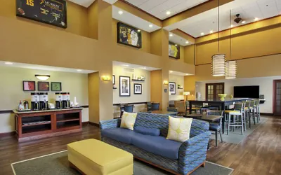 Photo 3 - Hampton Inn & Suites Murray