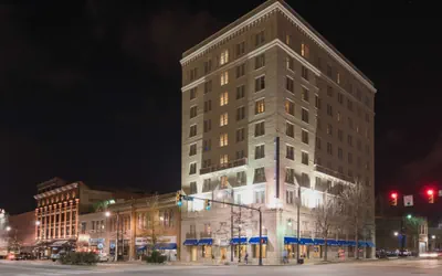 Photo 2 - Hampton Inn & Suites Montgomery-Downtown