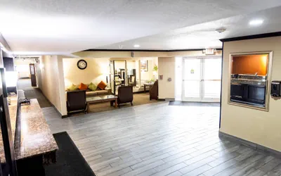 Photo 4 - MainStay Suites Coralville - Iowa City