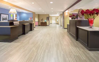 Photo 2 - Hampton Inn Santa Rosa