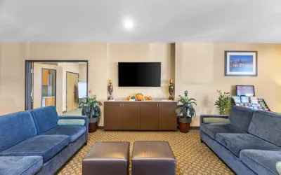 Photo 4 - Comfort Inn & Suites Sikeston I-55