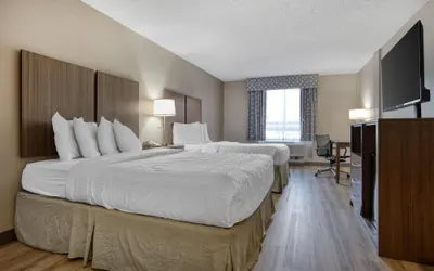 Photo 4 - Best Western Plus Philadelphia-Choctaw Hotel and Suites