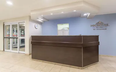 Photo 2 - Microtel Inn & Suites by Wyndham Klamath Falls