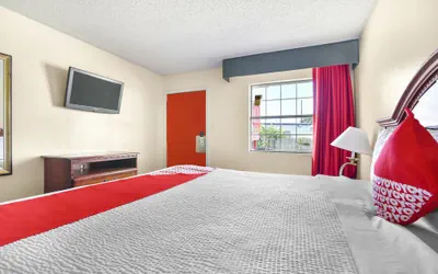 Photo 5 - OYO Hotel San Antonio Lackland near Seaworld