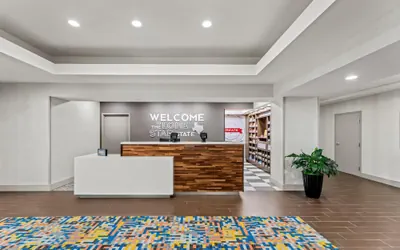 Photo 5 - Hampton Inn & Suites Corpus Christi I-37 - Navigation Blvd