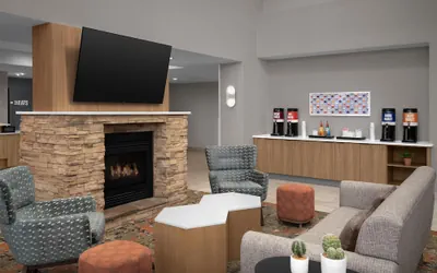 Photo 5 - Hampton Inn & Suites Phoenix Glendale-Westgate