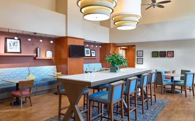 Photo 4 - Hampton Inn & Suites Providence/Smithfield