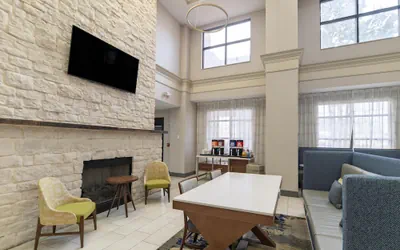 Photo 4 - Hampton Inn & Suites Florence-Downtown