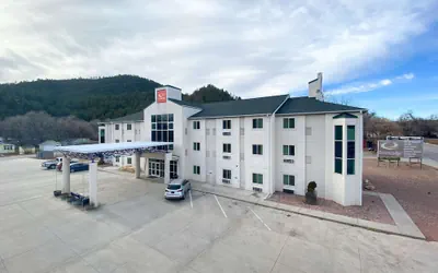 Econo Lodge Hot Springs South