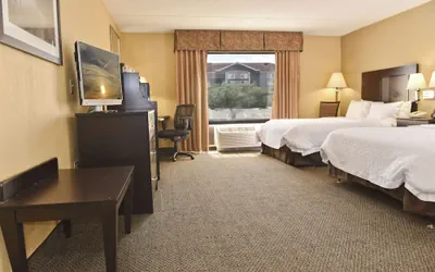 Photo 5 - Hampton Inn & Suites Alexandria