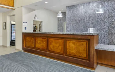 Photo 3 - Best Western Plus Peppertree Inn At Omak