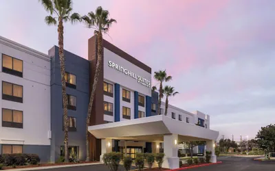 Photo 2 - SpringHill Suites by Marriott Fresno