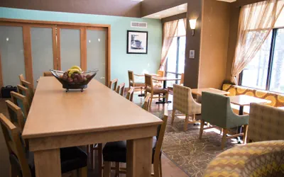 Photo 5 - Hampton Inn And Suites Madera