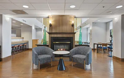 Photo 2 - Hampton Inn And Suites Madera