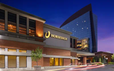 Photo 2 - HoteLumiere at the Arch Hotel & Casino - A Caesars Rewards Destination
