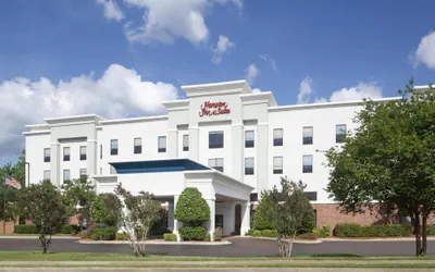 Photo 2 - Hampton Inn & Suites Natchez