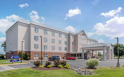 Photo 2 - Comfort Inn & Suites Dover near Speedway