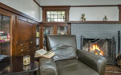 Photo 3 - Craftsman Inn