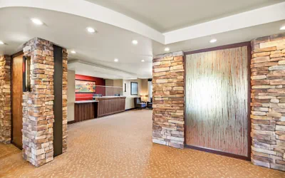 Photo 3 - Ledgestone Suites Hotel Yakima