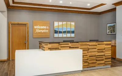 Photo 3 - Hampton Inn & Suites Coeur d' Alene