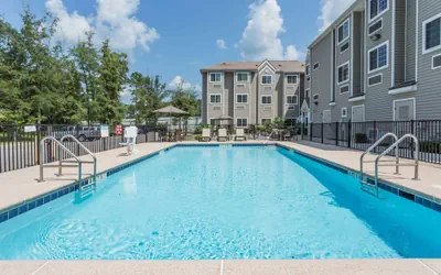 Photo 3 - Microtel Inn & Suites by Wyndham Jacksonville Airport