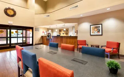 Photo 4 - Comfort Suites Goodyear - West Phoenix