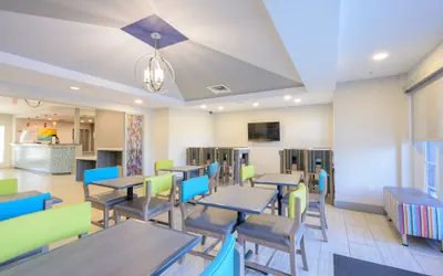 Photo 5 - Hawthorn Extended Stay by Wyndham Panama City Beach