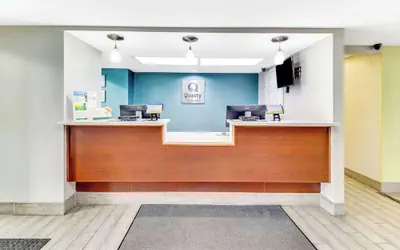 Photo 2 - Quality Inn White House